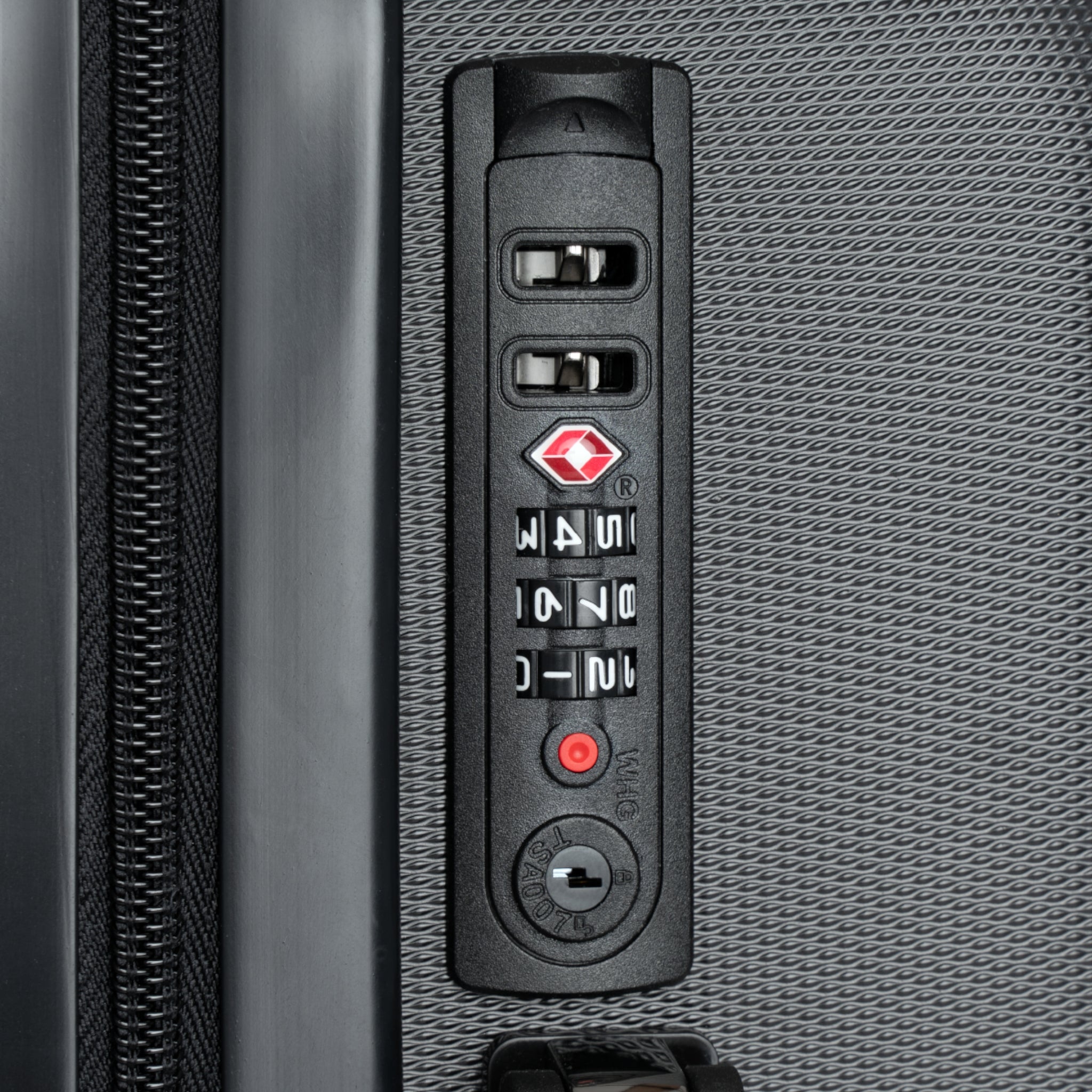Customizable Luxury Travel Suitcase – Durable, Stylish & Personalized Luggage for Every Journey